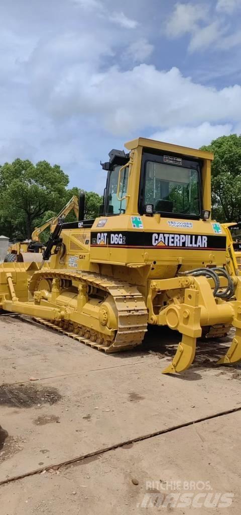 CAT D 6 G Buldožeri gusjeničari