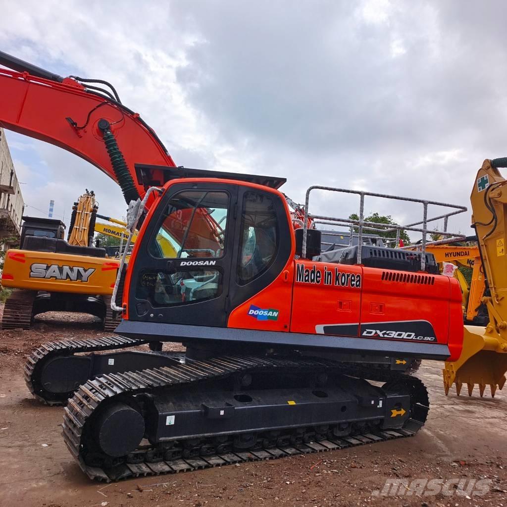 Doosan DX 300 LC-9C Bageri gusjeničari