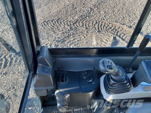 Komatsu PC16R HS Mini bageri <7t