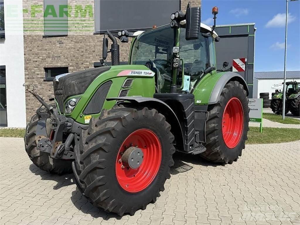 Fendt 724 vario s4 Traktori