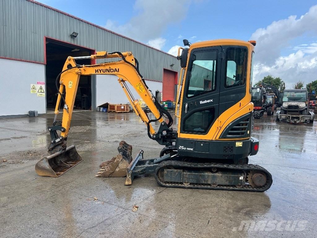 Hyundai R25Z-9 AK Mini bageri <7t