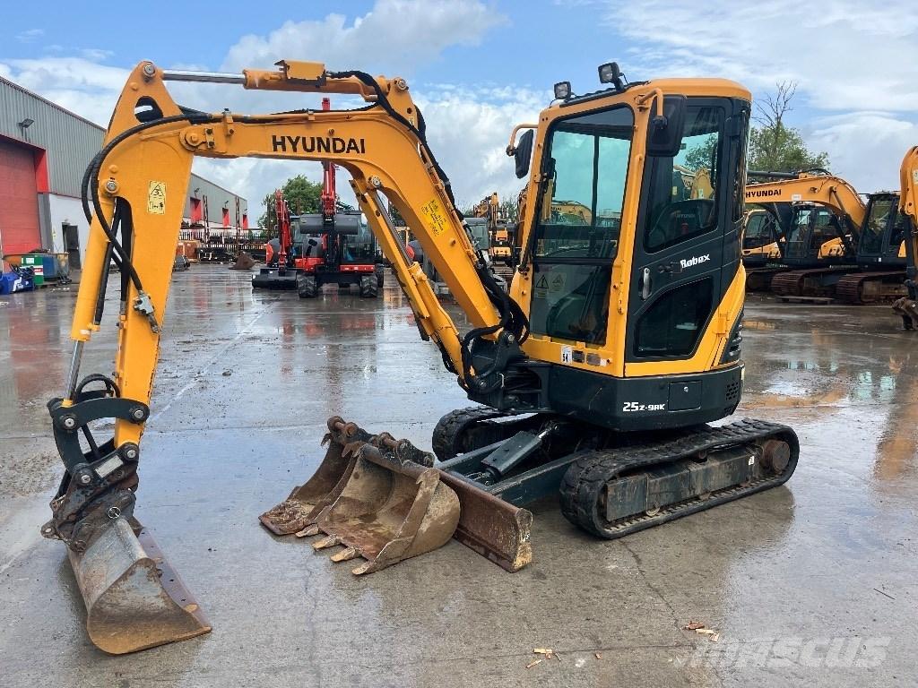 Hyundai R25Z-9 AK Mini bageri <7t
