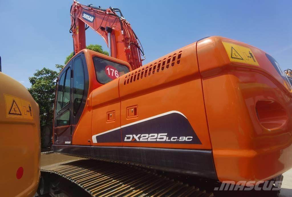 Doosan DX 225 LC-9C Bageri gusjeničari