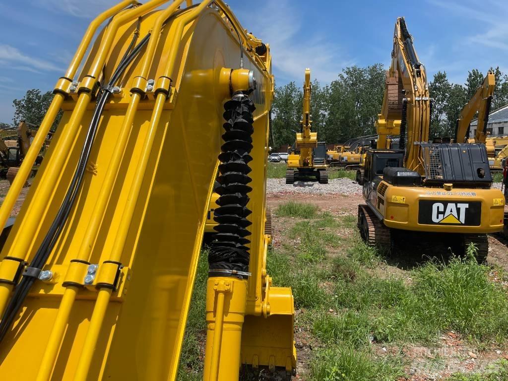 Komatsu PC 220 Bageri gusjeničari