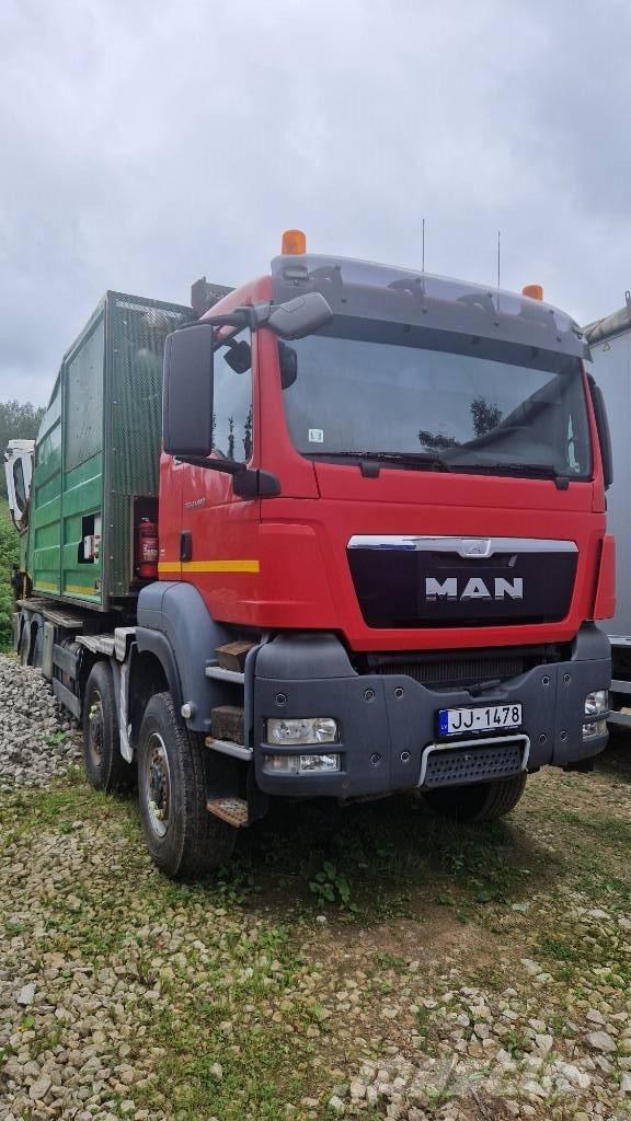 MAN TGS + Neuson 1266 Drobilice za drvo / čiperi