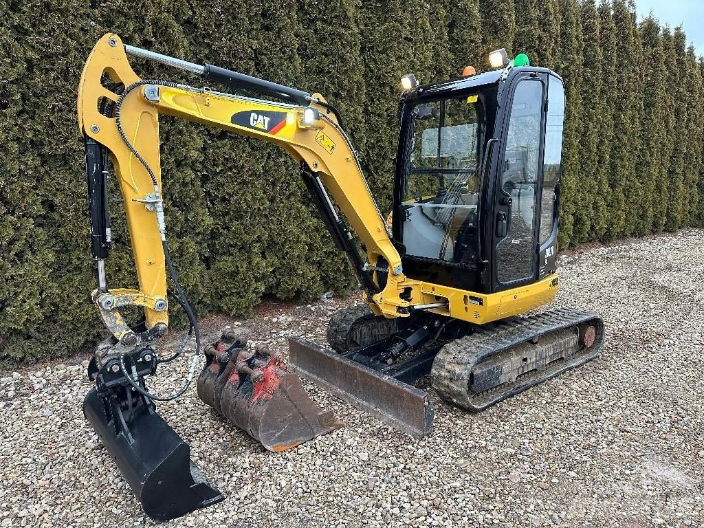 CAT 302.7 D CR Mini bageri <7t