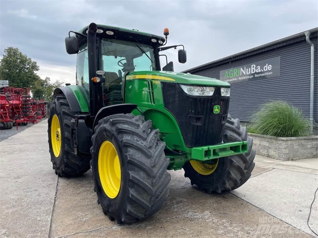 John Deere 7230 R Traktori