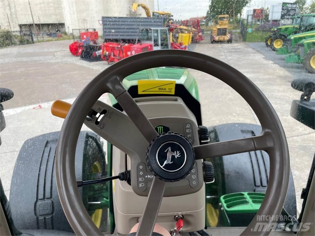 John Deere 7230 R Traktori