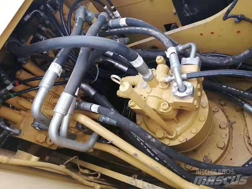 CAT 320 D Bageri gusjeničari