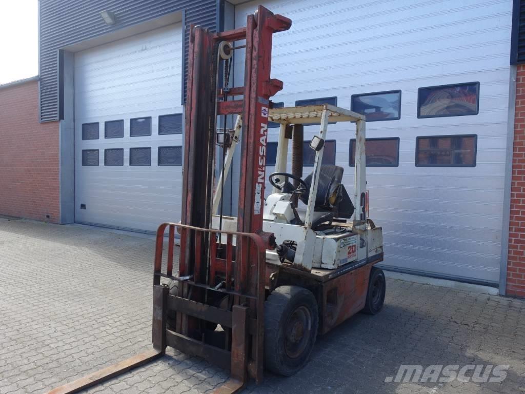 Nissan EH 02 A 20U Dizelski viličari