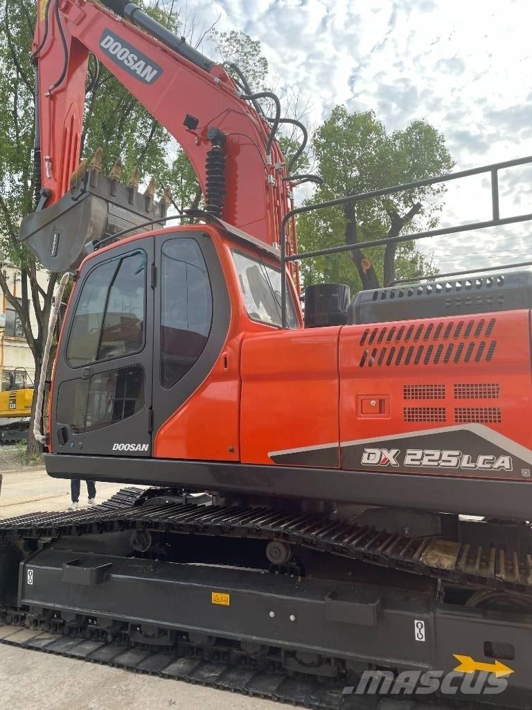 Doosan DX 225 Midi bageri 7t – 12t