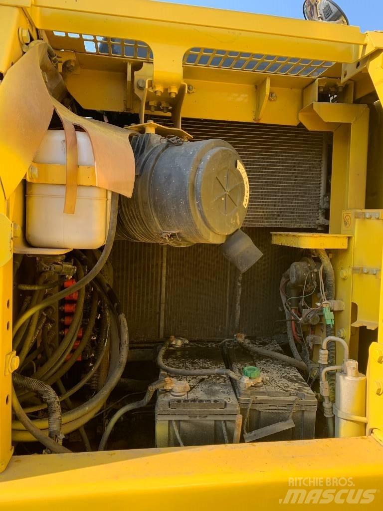 Komatsu PC 130 Bageri gusjeničari