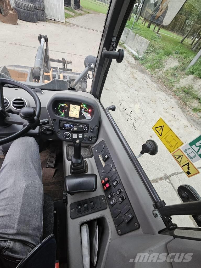 CASE 321F Utovarivači na kotačima