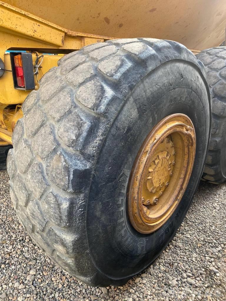 CAT 725 Zglobni demperi