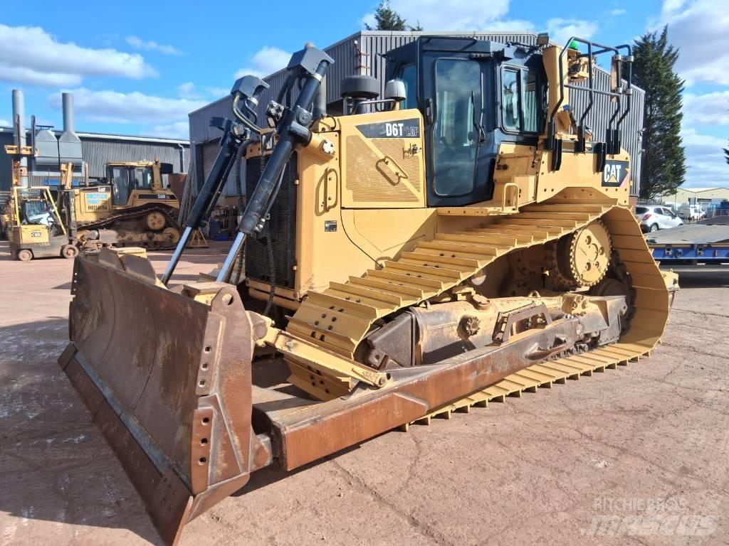 CAT D 6 T LGP Buldožeri gusjeničari