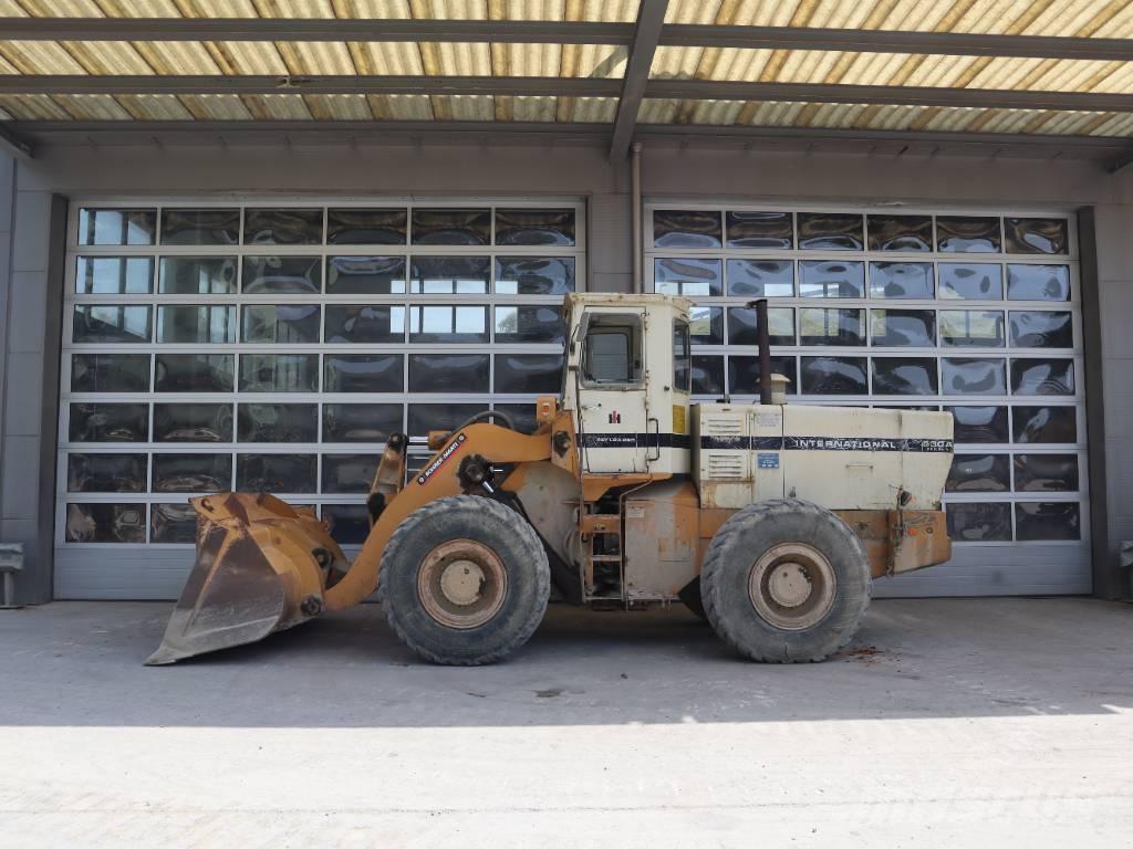 International 530 A Utovarivači na kotačima