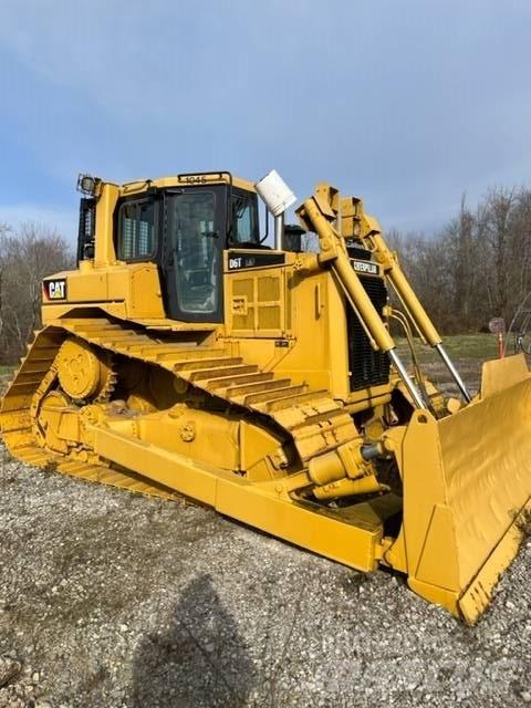CAT D 6 T LGP Buldožeri gusjeničari