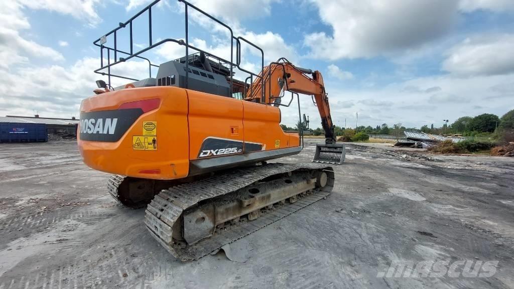 Doosan DX 225 LC Bageri gusjeničari