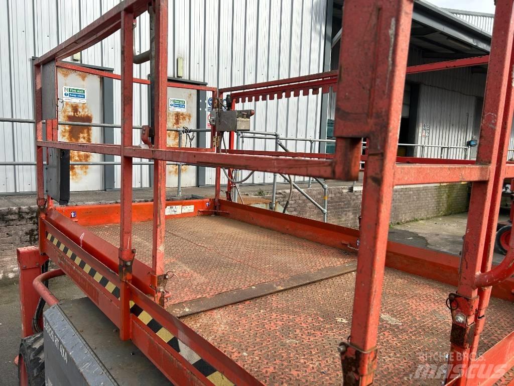 SkyJack SJ 6826 RT Škaraste platforme