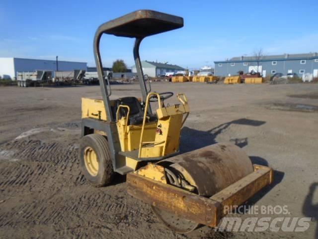 Bomag BW 124 D Valjci sa jednim bubnjem