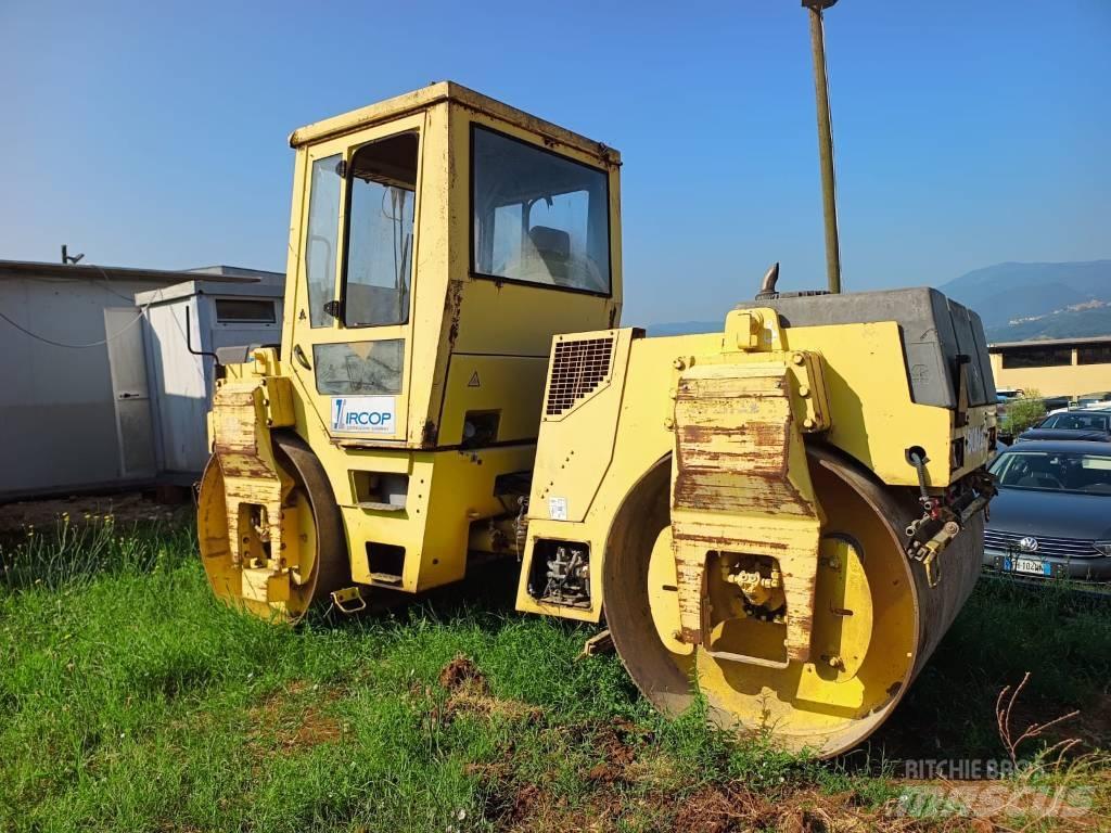 Bomag BW 151 AD-2 Valjci sa dvojnim bubnjem