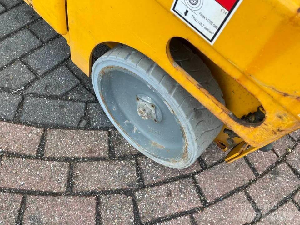 Haulotte Compact 14 Škaraste platforme