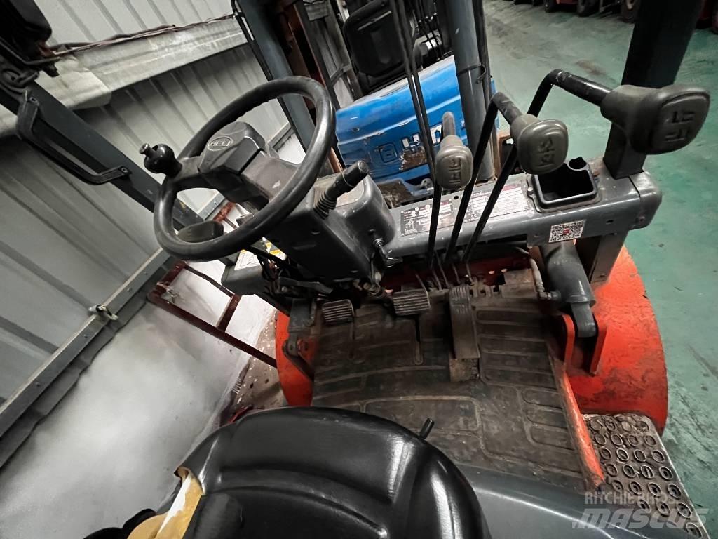 Heli CPCD 30 Dizelski viličari