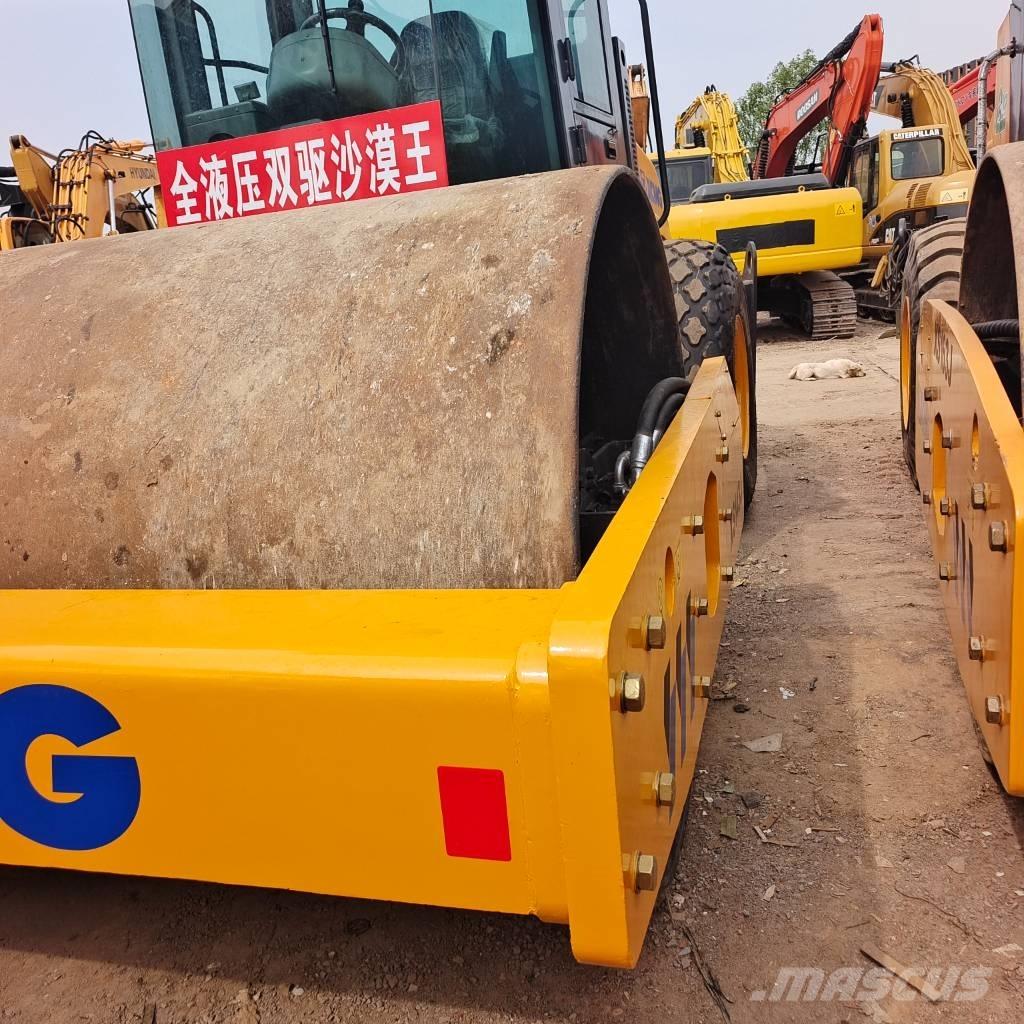 XCMG XS 143J Bageri gusjeničari