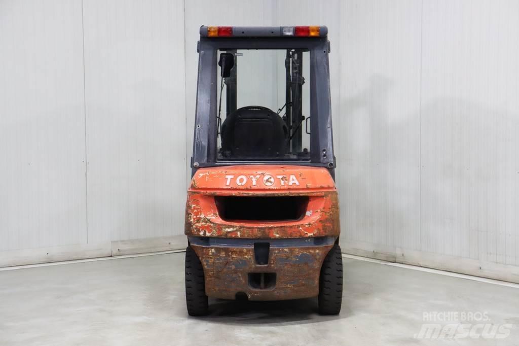 Toyota 62-7FDF25 Dizelski viličari