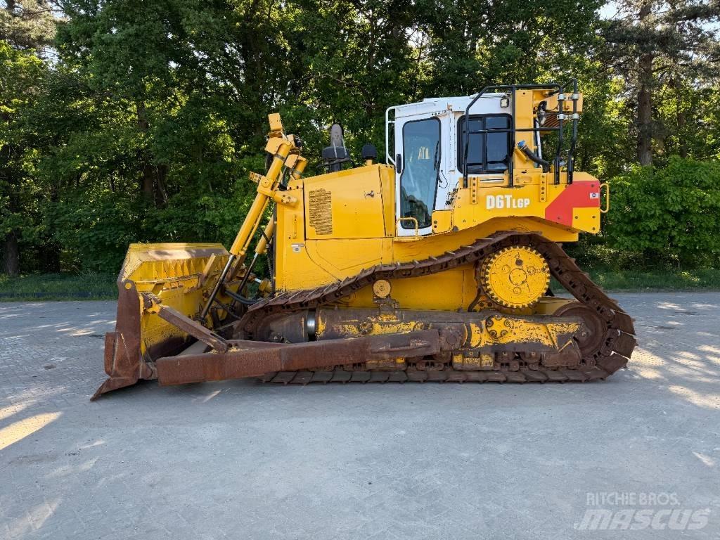 CAT D 6 T LGP Buldožeri gusjeničari