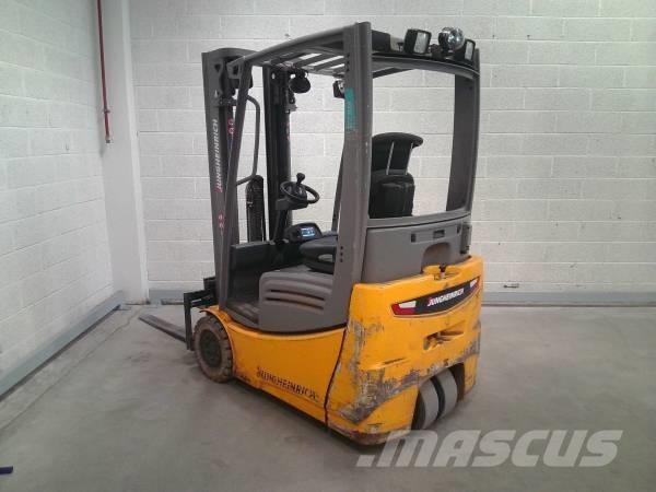 Jungheinrich EFG 215 Električni viličari