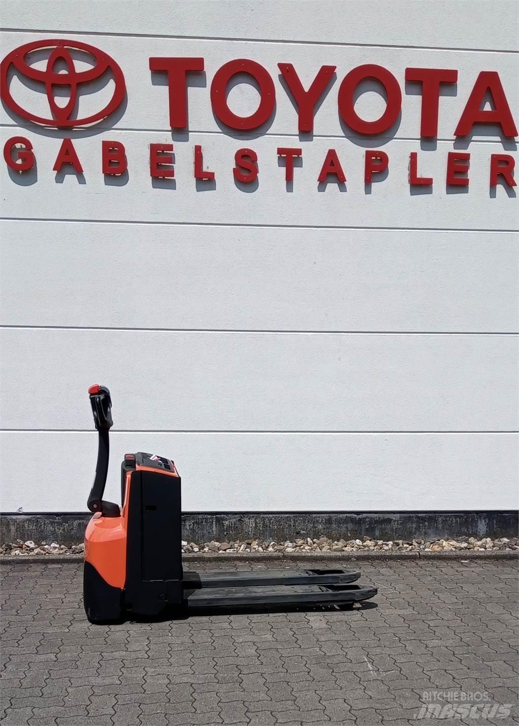 Toyota LWE 160 Nisko podizni električni viličar