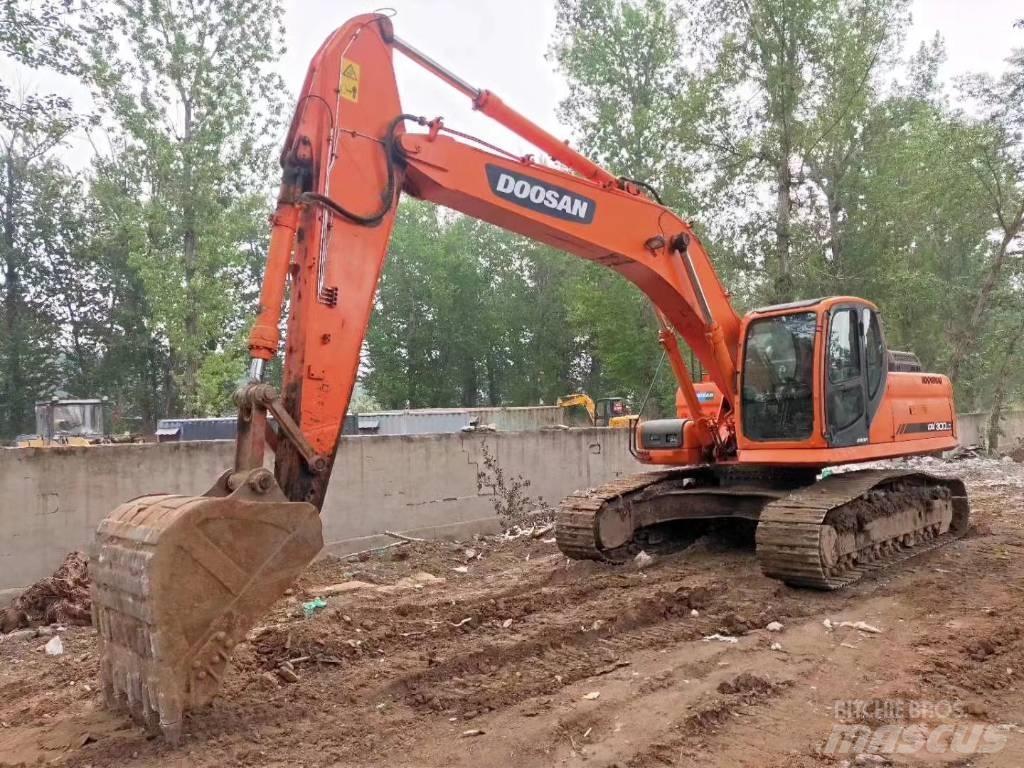 Doosan DX 300 LC Bageri gusjeničari