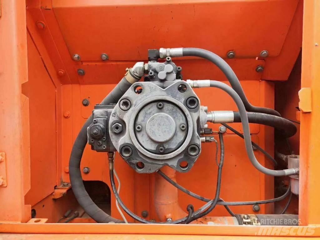 Doosan DX 300 LC Bageri gusjeničari