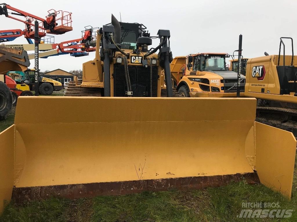 CAT D 6 T LGP D6T Buldožeri gusjeničari