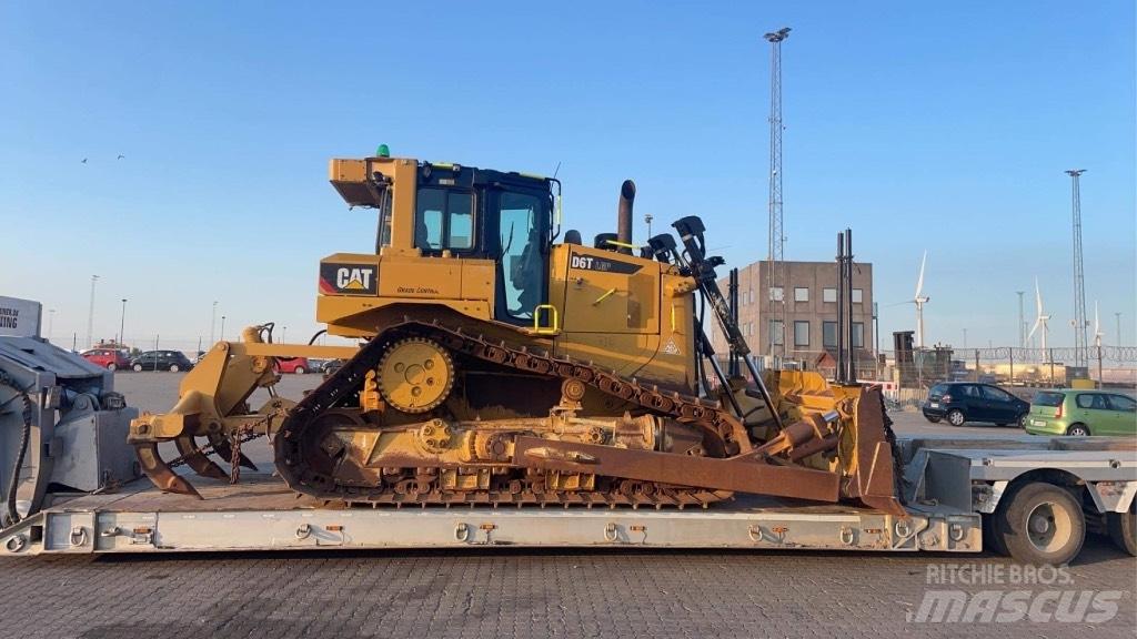 CAT D 6 T LGP D6T Buldožeri gusjeničari