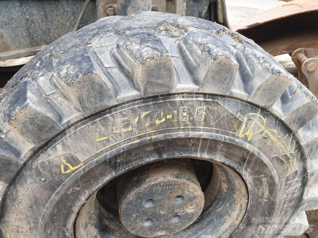 Komatsu PW180-7 Bageri na kotačima