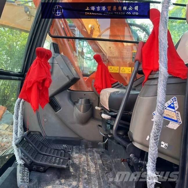 Hitachi ZX 135 Bageri gusjeničari