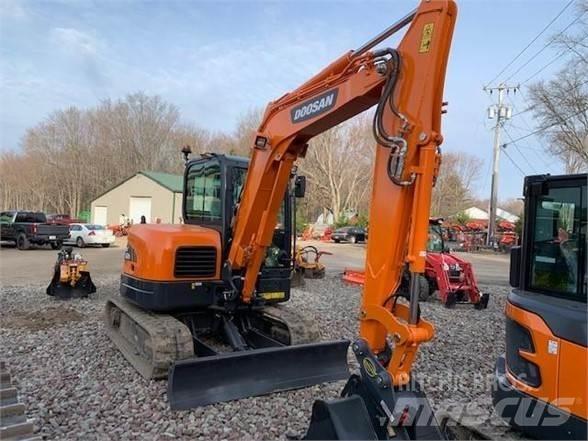 Doosan DX62R-3 Bageri gusjeničari