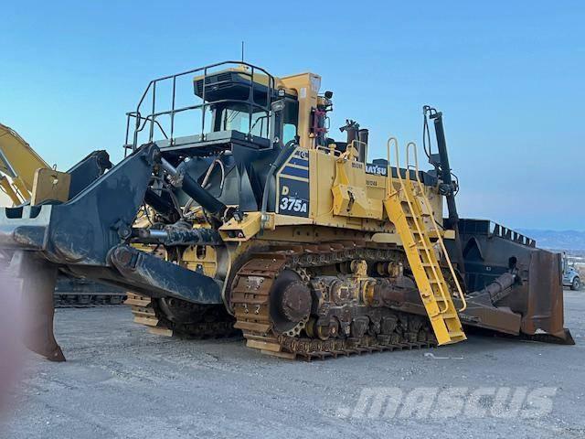 Komatsu D385 Buldožeri gusjeničari