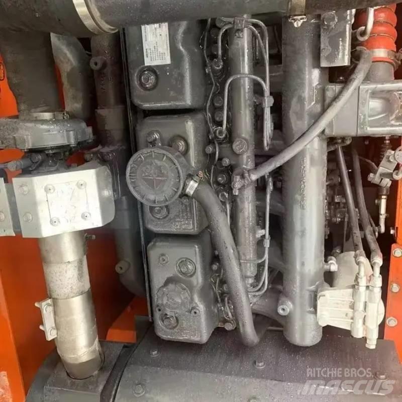 Doosan DX 300 Bageri gusjeničari