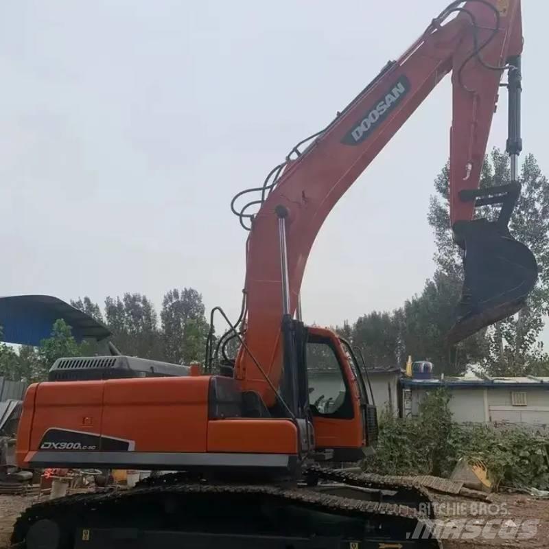 Doosan DX 300 Bageri gusjeničari