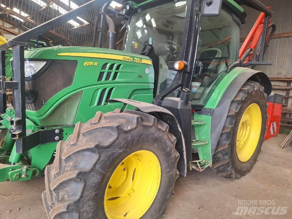 John Deere 6115 R Traktori