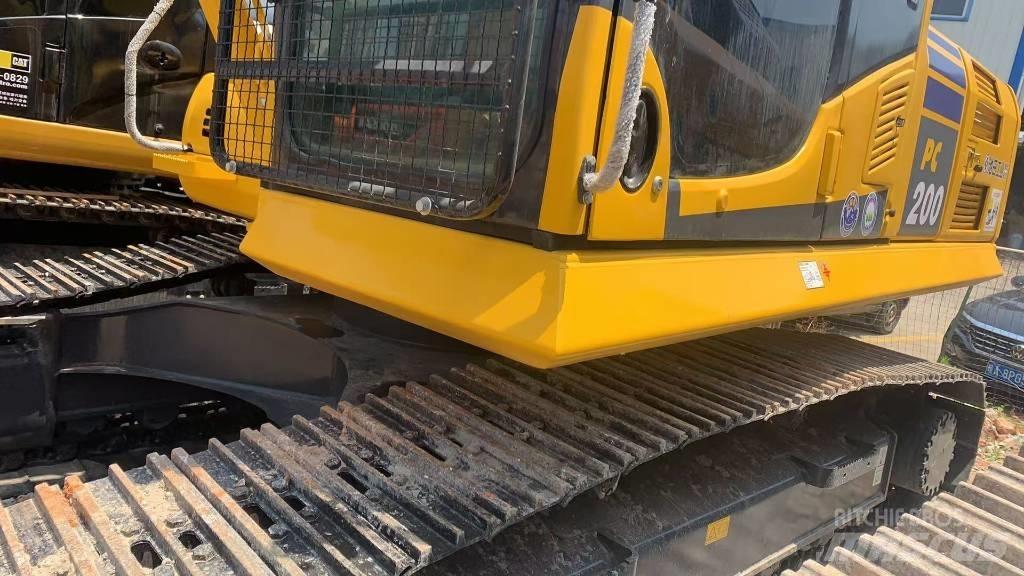Komatsu PC 200 Bageri gusjeničari