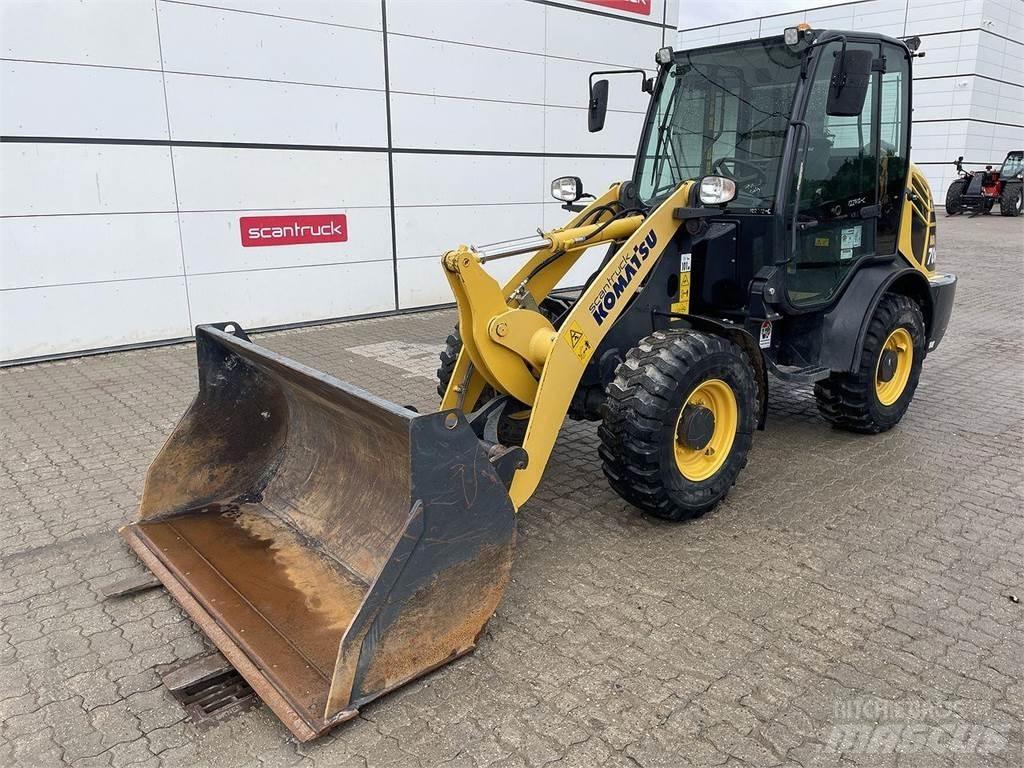 Komatsu WA70M-8EO Višenamjenski utovarivači
