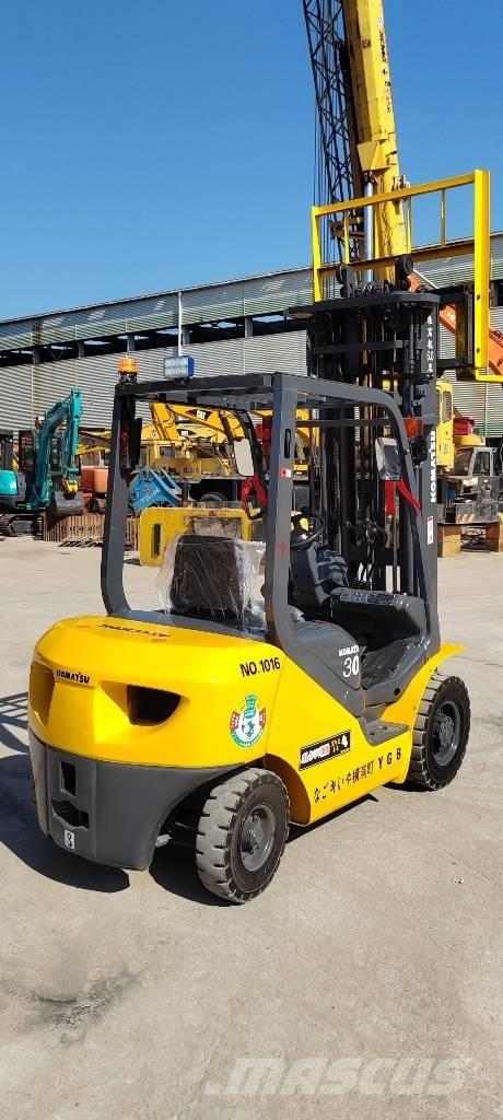 Komatsu FD 30 T-17 Dizelski viličari