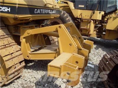 CAT D 5 H Buldožeri gusjeničari