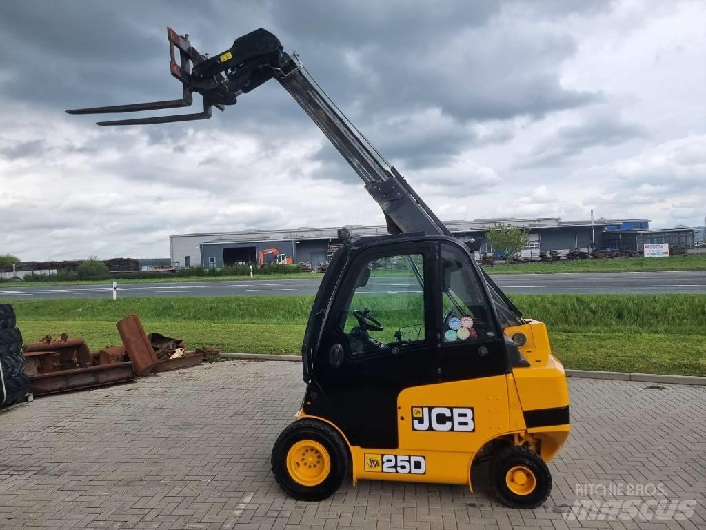 JCB TLT 25 D Teleskopski viličari