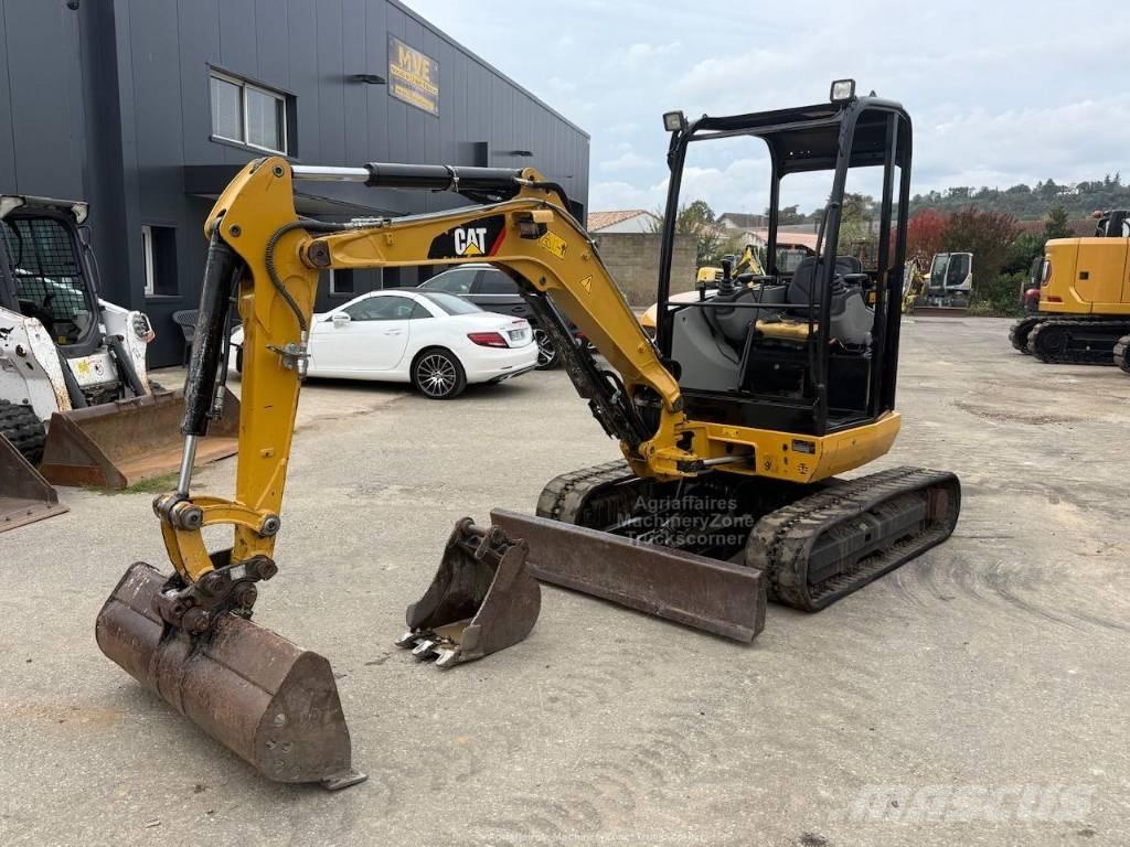 CAT 302.7 CR Mini bageri <7t
