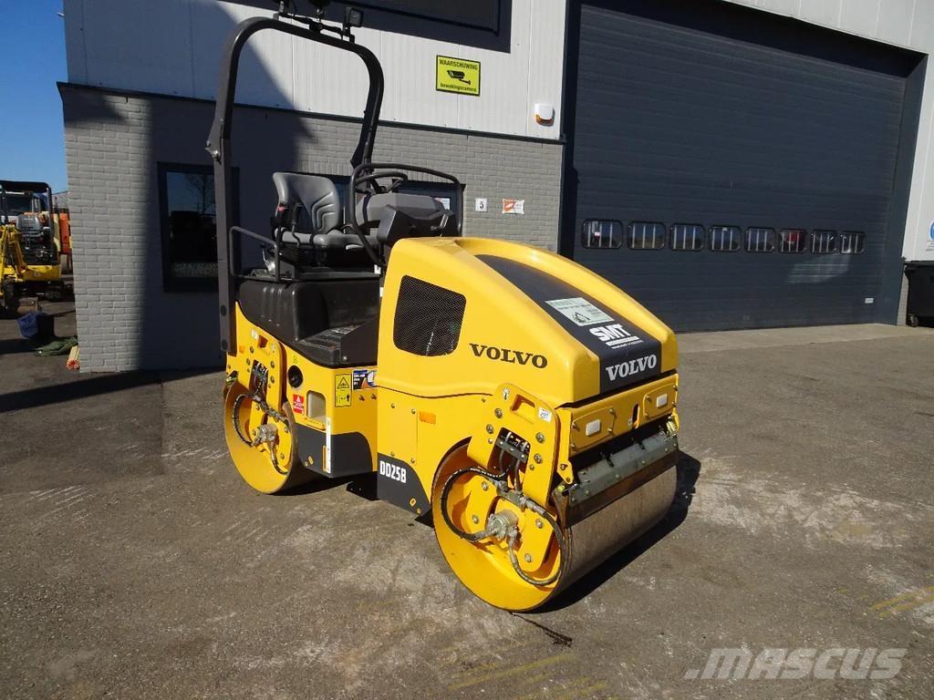 Volvo DD25P Valjci sa dvojnim bubnjem